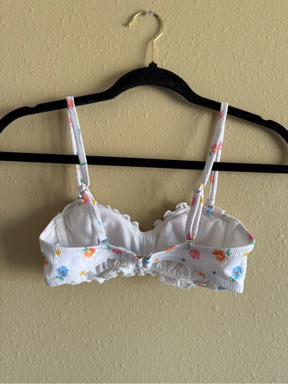 Floral Ruffle Bikini - Picture 2 of 8